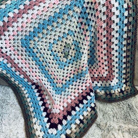 Handmade Vintage Crochet Afghan Throw Baby Blanket - Picture 5 of 5